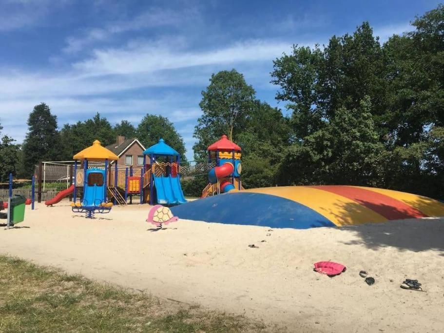 Camping De Pallegarste Chalet 119 Marienberg Εξωτερικό φωτογραφία